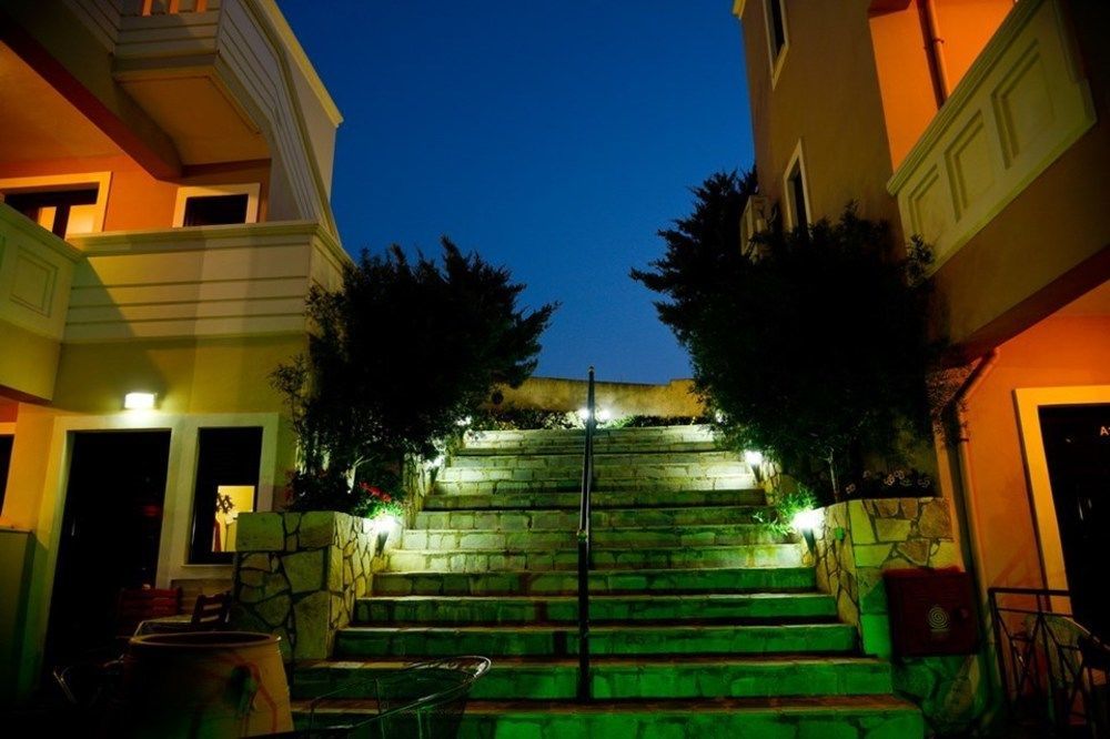 Villa Gereoudis Seaview Apartments-Pool & Bar Kolymbari Exterior foto